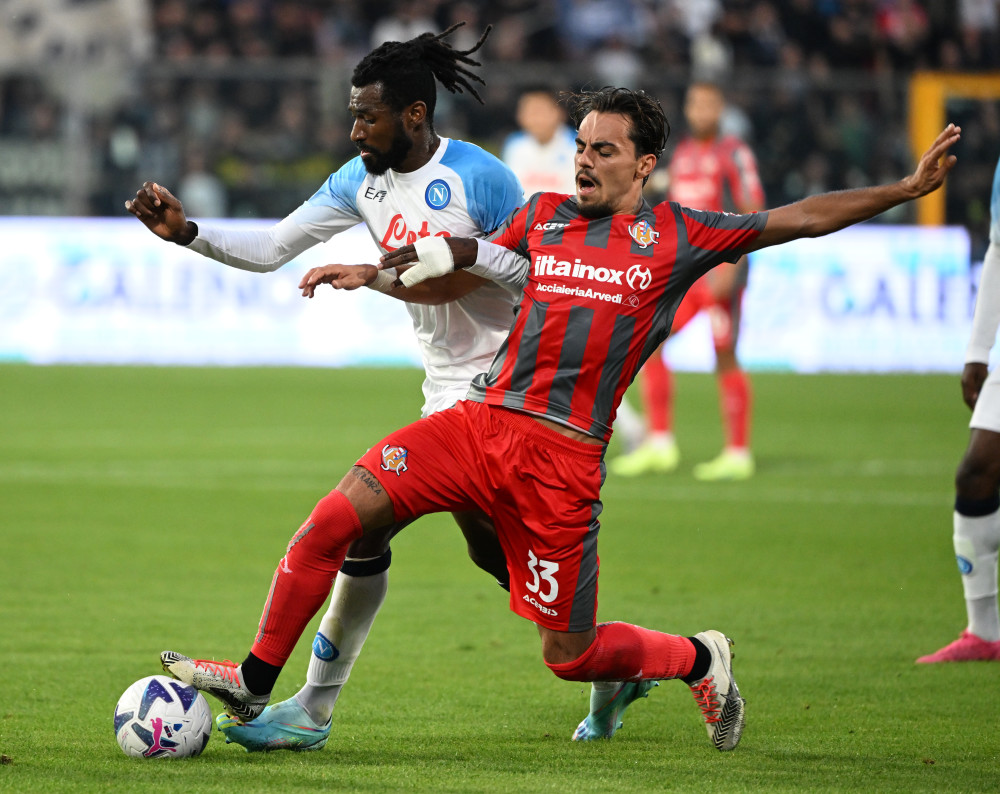 巴西完胜那不勒斯，乔瓦尼·雷纳送出助攻的简单介绍