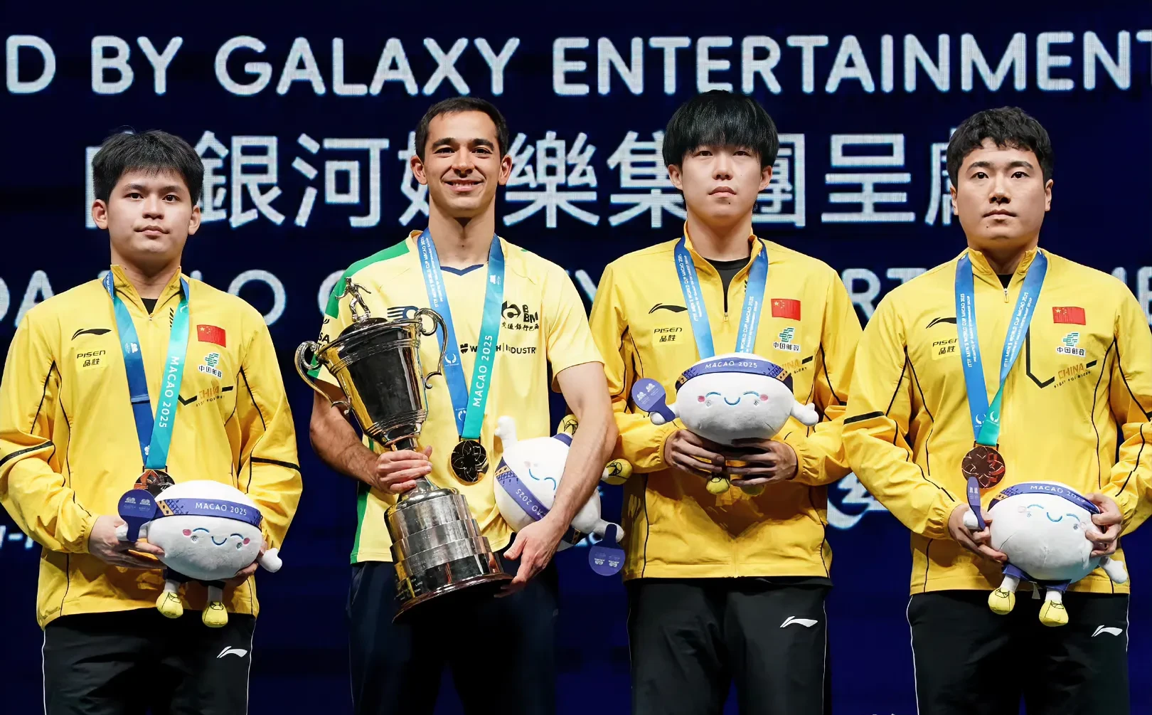 中国乒乓球队力克瑞典乒乓球队,波尔三分雨点燃全场 中国乒乓球队力克瑞典乒乓球队,波尔三分雨点燃全场