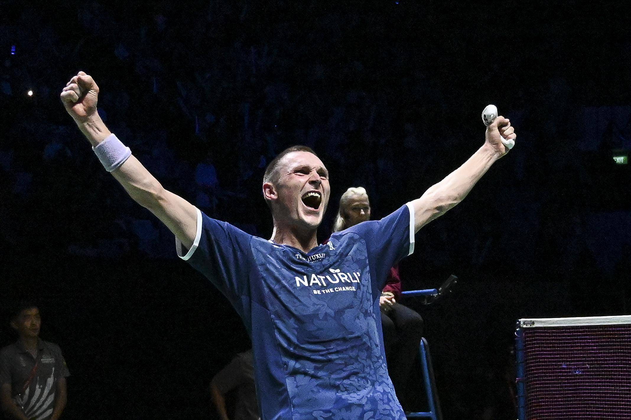 包含印度羽毛球队翻盘日本羽毛球队，安赛龙惊艳世界的词条