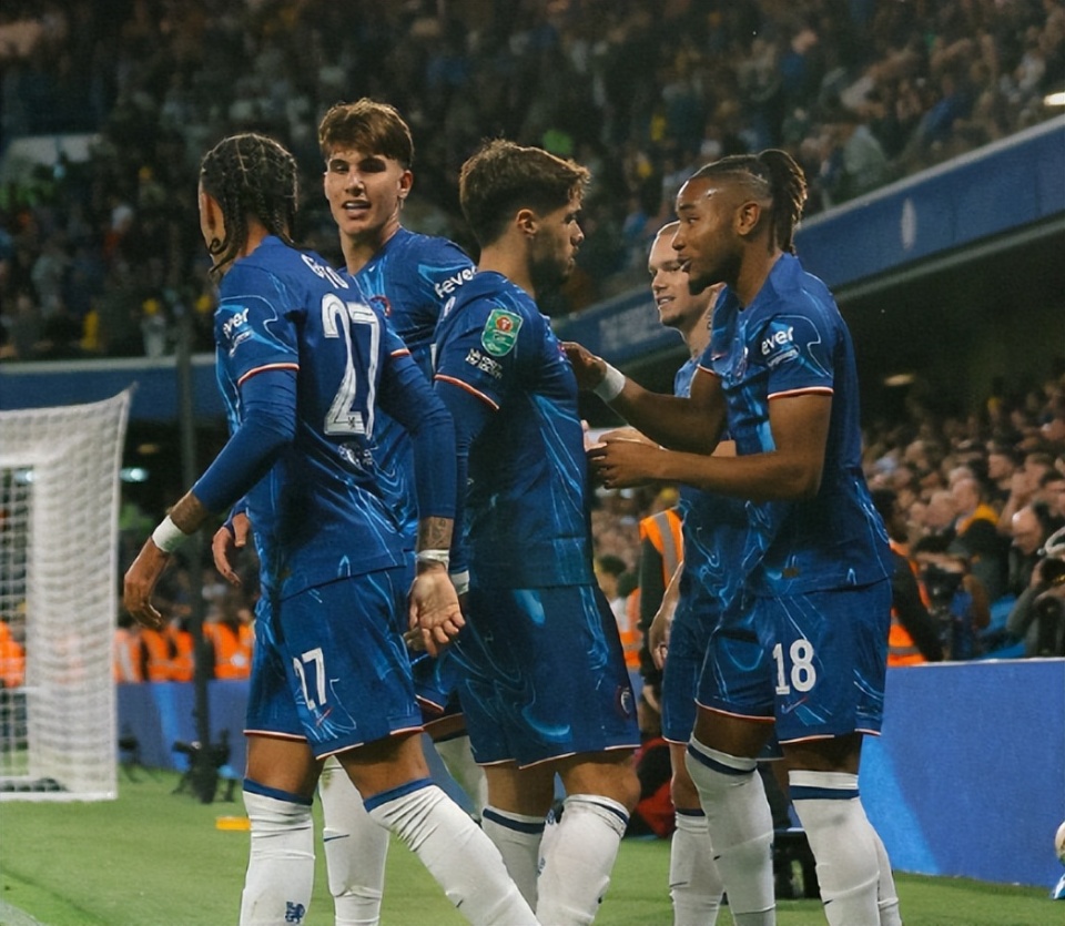 巴黎险胜罗马，恩昆库完成帽子戏法