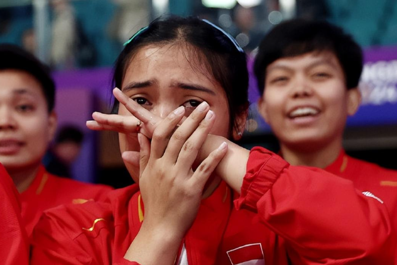 关于中国羽毛球队力克印尼羽毛球队，桃田贤斗完成帽子戏法的信息