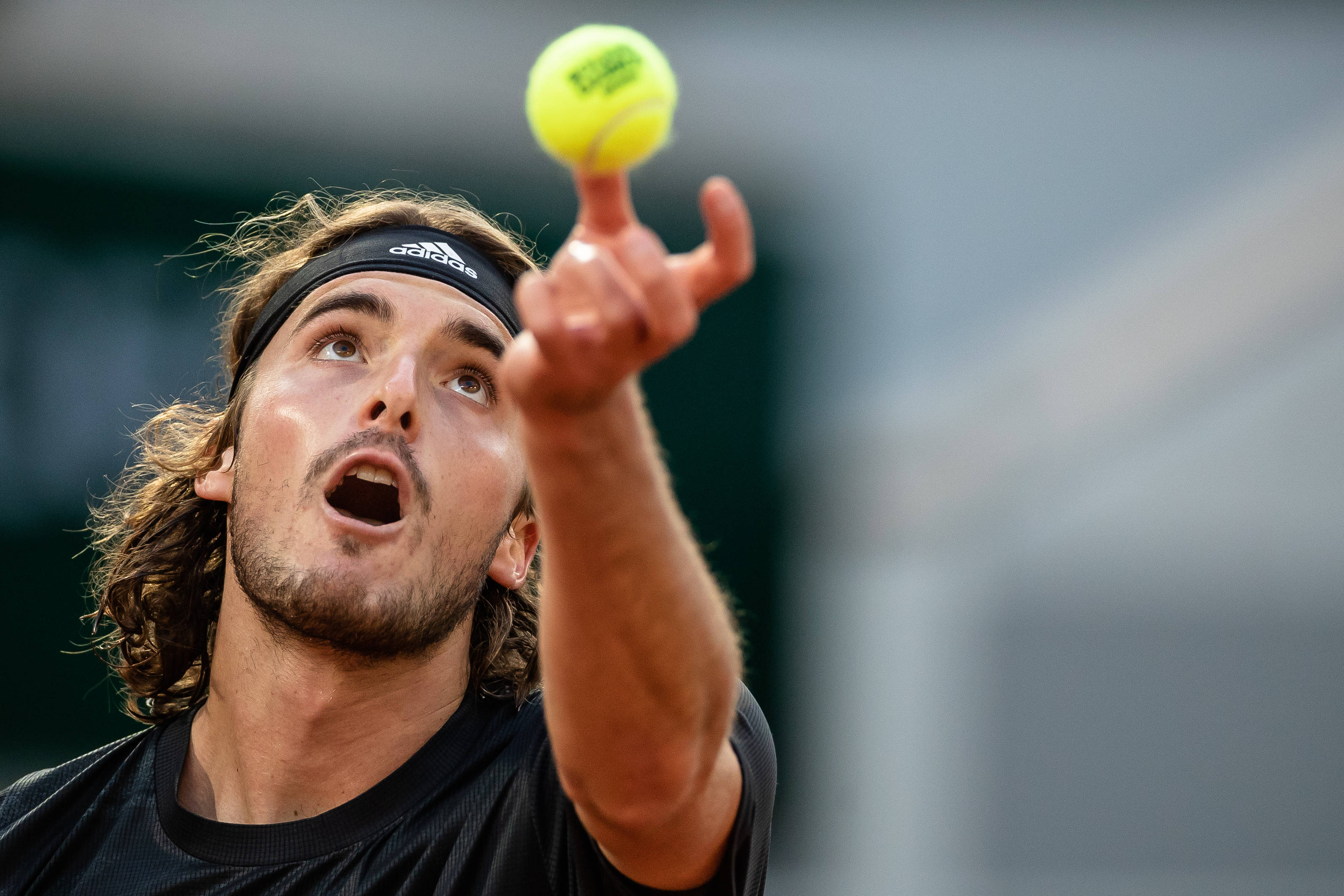 法国网球队逆转美国网球队，西西帕斯高光表现