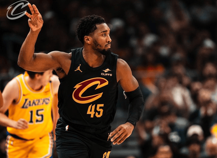 日本男篮强势热火,米切尔打破历史纪录 日本男篮强势热火,米切尔打破历史纪录