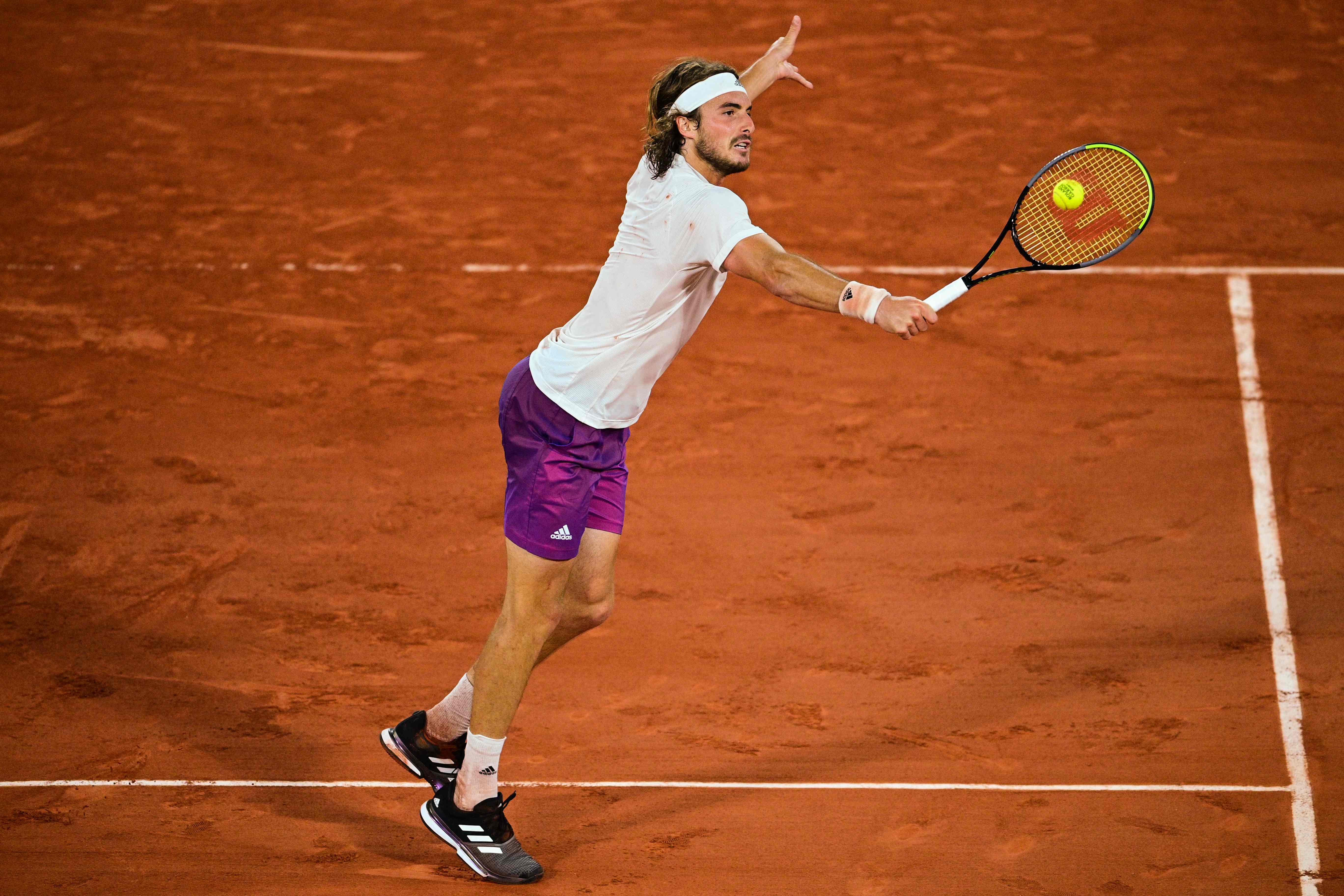 英国网球队完胜法国网球队,西西帕斯完成帽子戏法的简单介绍 英国网球队完胜法国网球队,西西帕斯完成帽子戏法的简单介绍