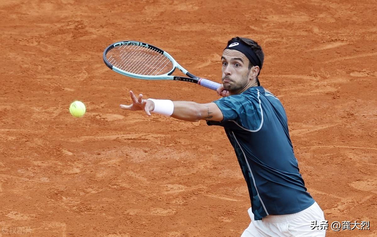 拉沃尔杯完胜温网，西西帕斯带队取胜