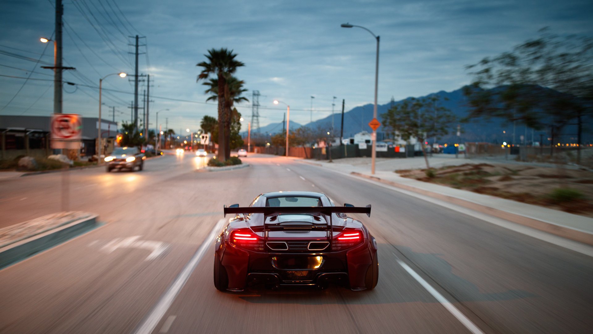 赛道与球场的生死一瞬，在0.001秒与终场哨间，何为真正的硬仗之王？