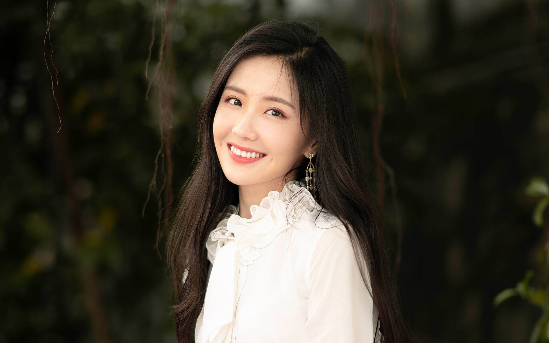 今夜，他们在平行时空交换了人生